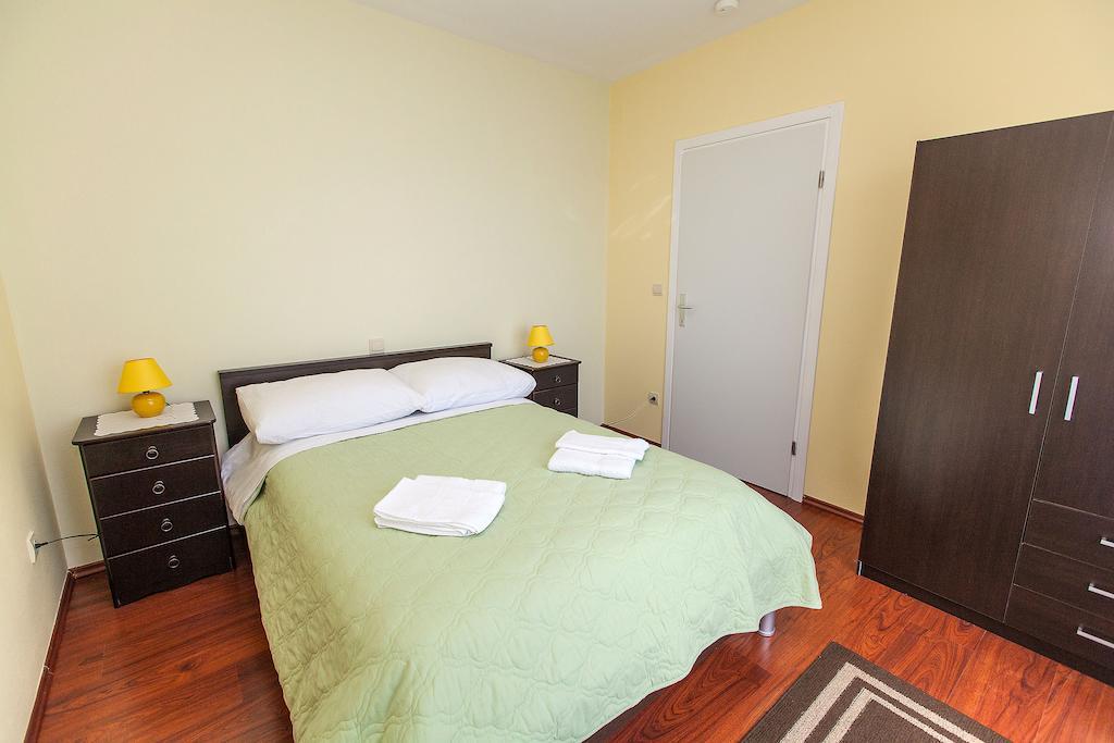 Apartments Villa Americana ยาดราโนโว ห้อง รูปภาพ